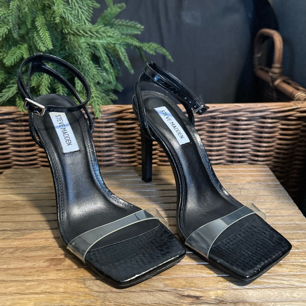 Steve Madden Black Patent Heels